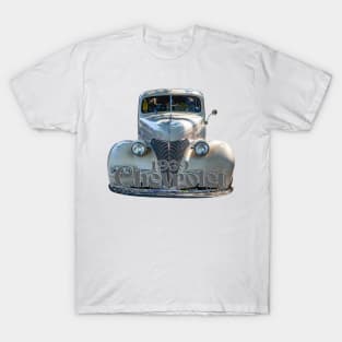 1939 Chevrolet Master 85 2 Door Sedan T-Shirt